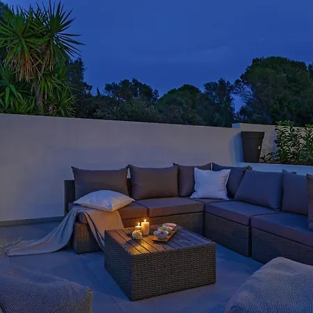 Luxury Del Sogno With Pool, Jacuzzi, Parking Okrug Gornji