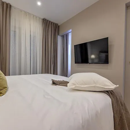 Guest house Luxury Del Sogno With Pool, Jacuzzi, Parking Okrug Gornji