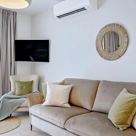 Guest house Luxury Del Sogno With Pool, Jacuzzi, Parking