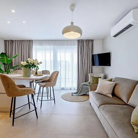 Luxury Del Sogno With Pool, Jacuzzi, Parking Okrug Gornji