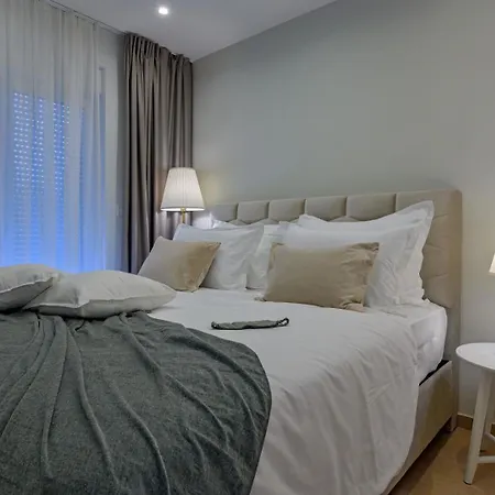 Luxury Del Sogno With Pool, Jacuzzi, Parking Guest house *