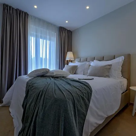 Luxury Del Sogno With Pool, Jacuzzi, Parking Guest house Okrug Gornji