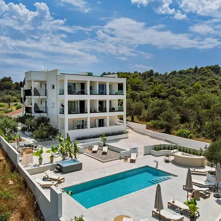 Guest house Luxury Del Sogno With Pool, Jacuzzi, Parking *